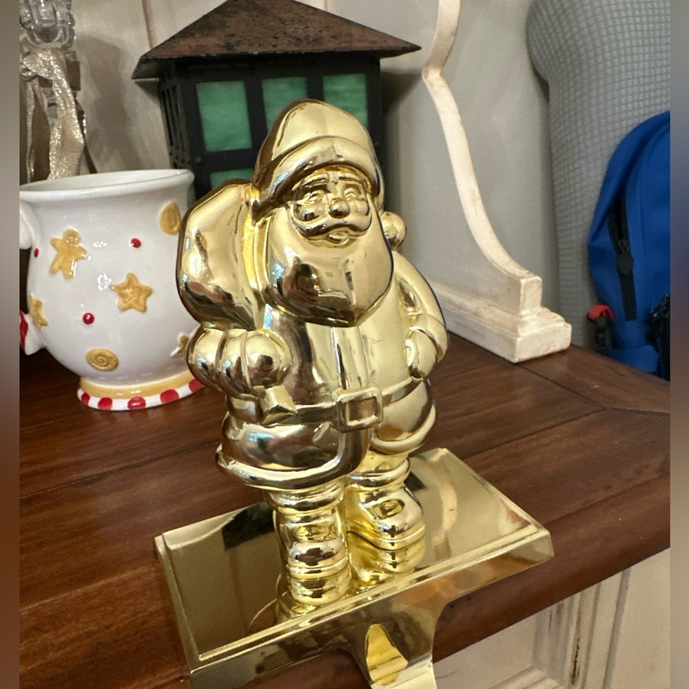 Pottery Barn Christmas Brass stocking holder Santa 7 in tall Preowned